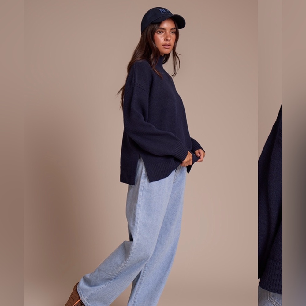 Pretty Little Thing Navy Oversized Sweater